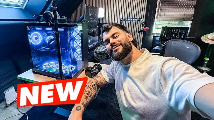 Nouveau setup PC gamer FlowUP installé chez créateur de contenu - ordinateur gaming RGB haute performance