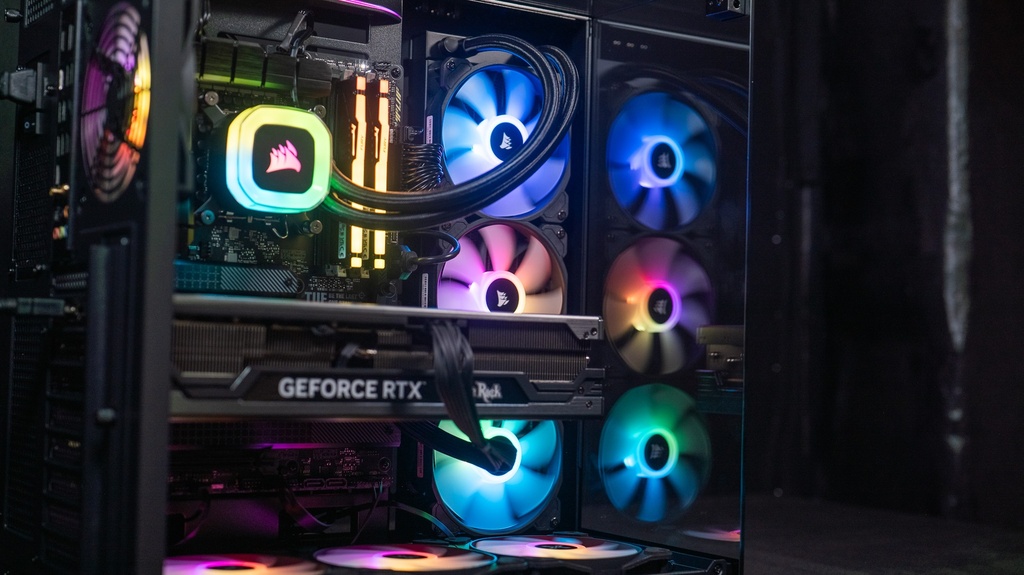 PC Rainbow GEFORCE RTX® 4070 Ti SUPER