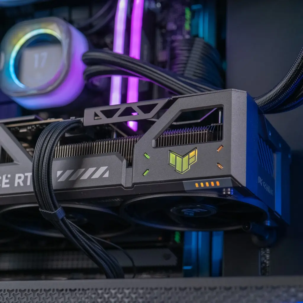 PC Solana GEFORCE RTX™ 5080 - iCUE Certified