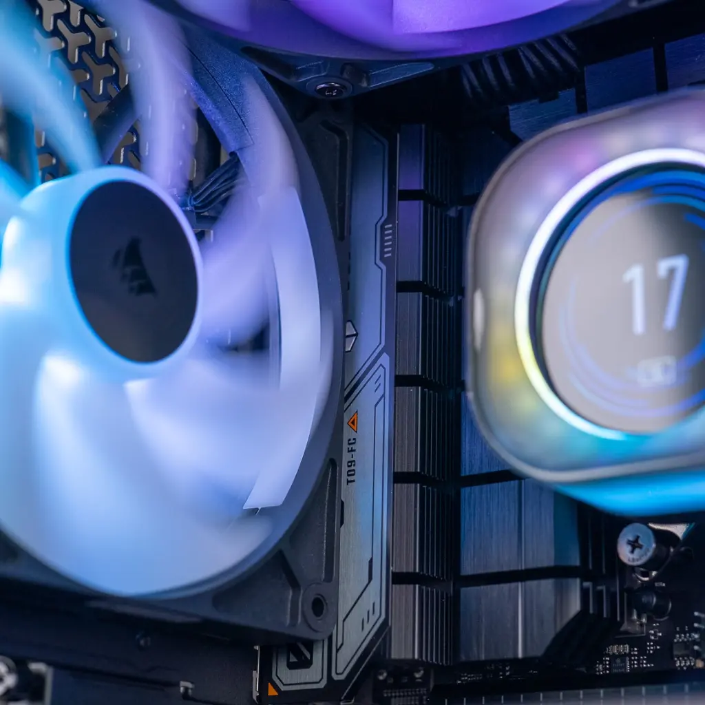 PC Solana GEFORCE RTX™ 5080 - iCUE Certified