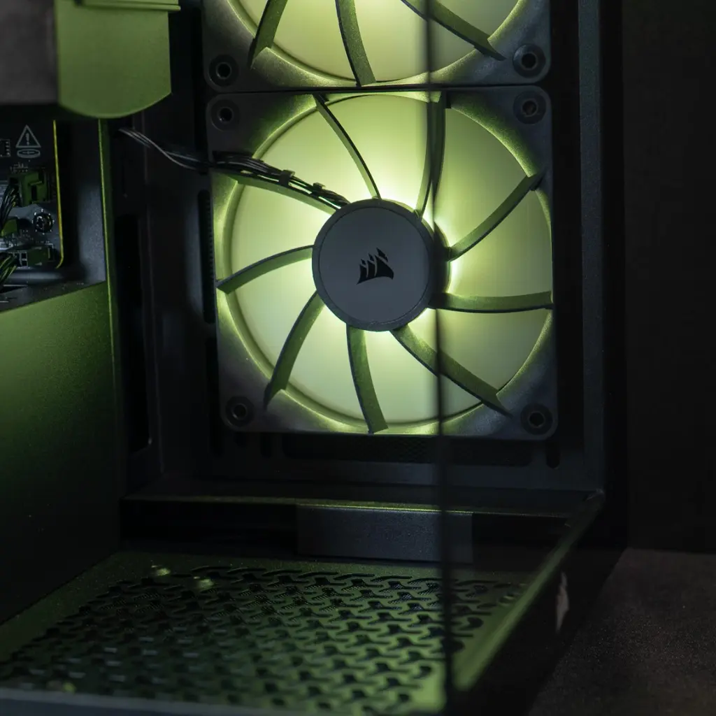 PC Corsair GEFORCE RTX™ 5070 Ti - iCUE Certified