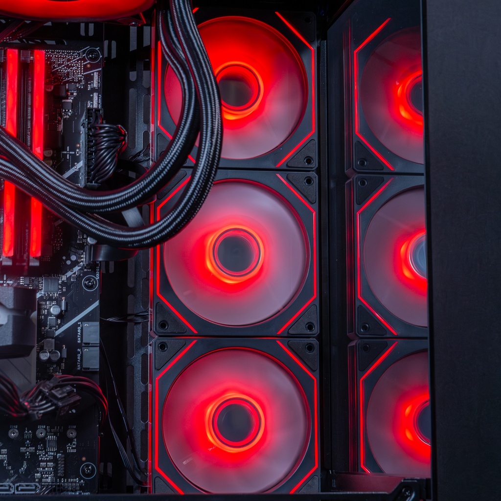 Starter Pack: PC BANGER RTX 5060 + AOC 24" / 180Hz / FHD / IPS / Flat