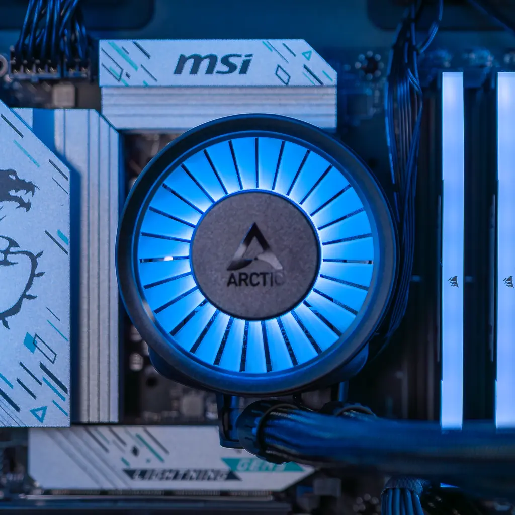 PC Arctic GEFORCE RTX™ 5080