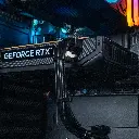 Détail du branchement d'alimentation de la carte graphique NVIDIA GeForce RTX 5050 8GB dans le boîtier du PC Typhoon