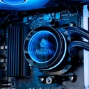 Gros plan sur le waterblock AZZA avec son effet miroir infini et son éclairage LED bleu au-dessus du processeur du PC Gamer Savannah