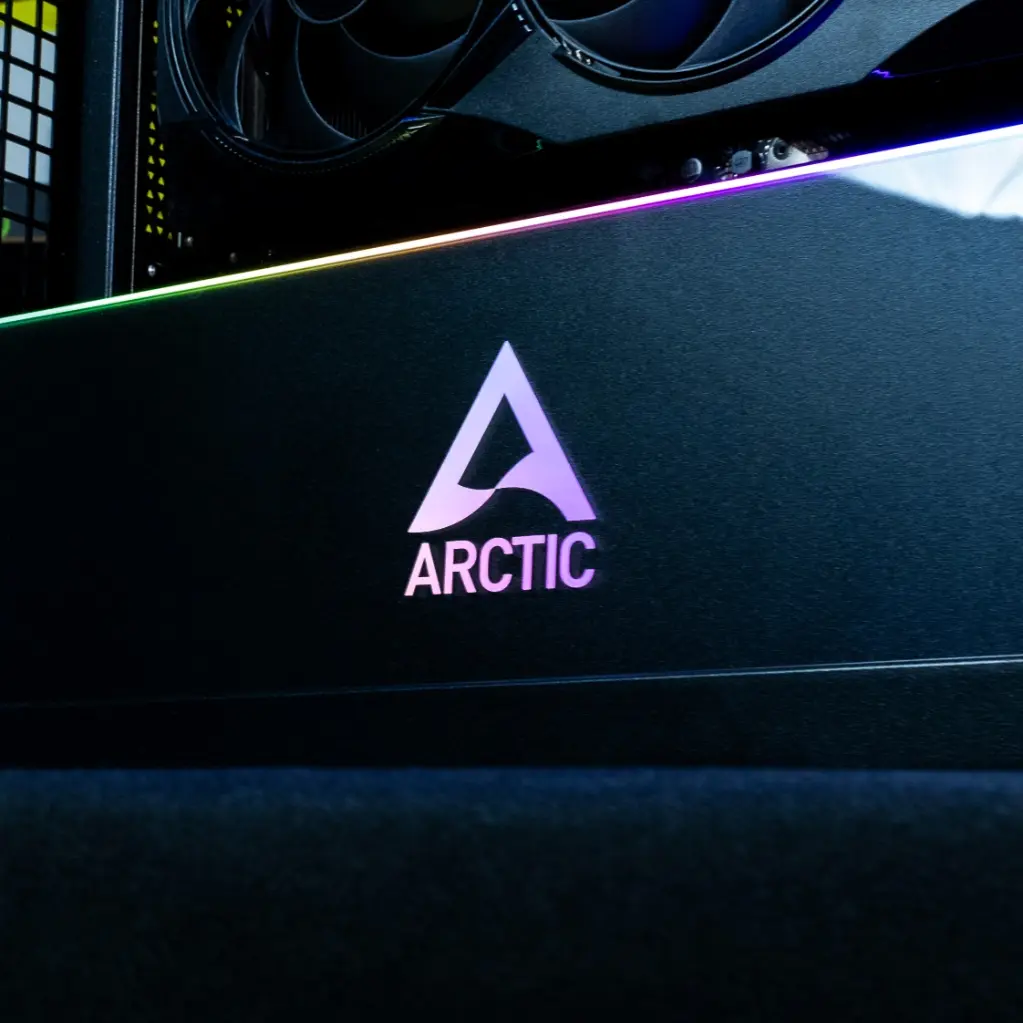 PC Arctic GEFORCE RTX™ 5080