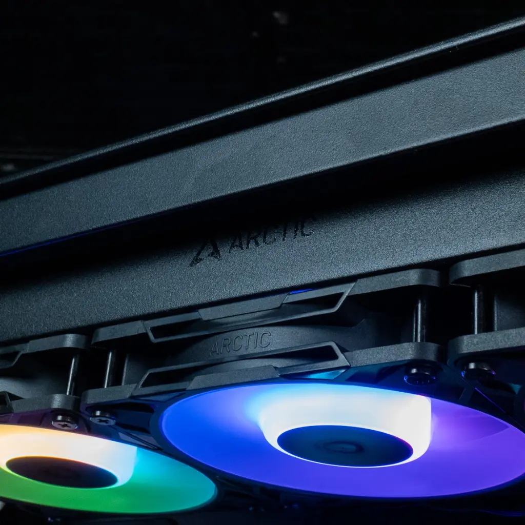 PC Arctic GEFORCE RTX™ 5080