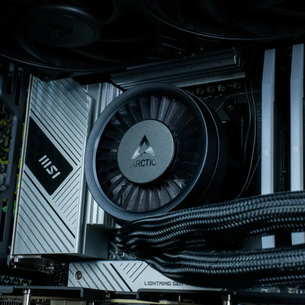 PC Solana GEFORCE RTX™ 5080
