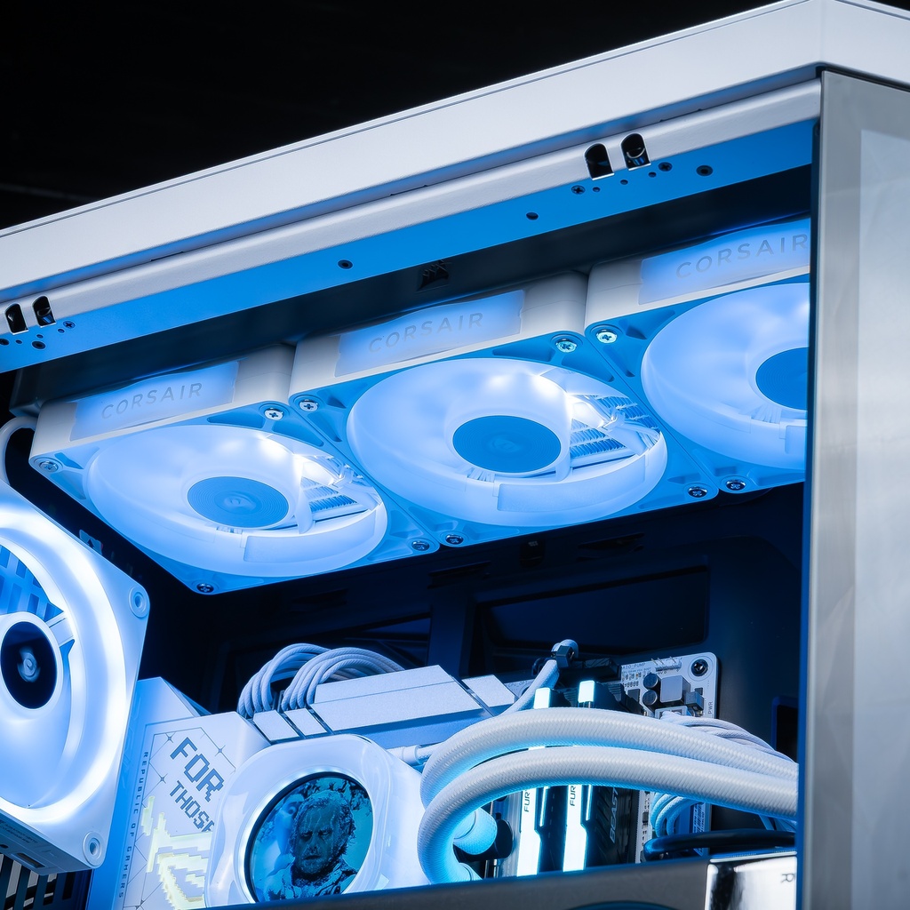 PC Touch Ultimate GEFORCE RTX™ 5090