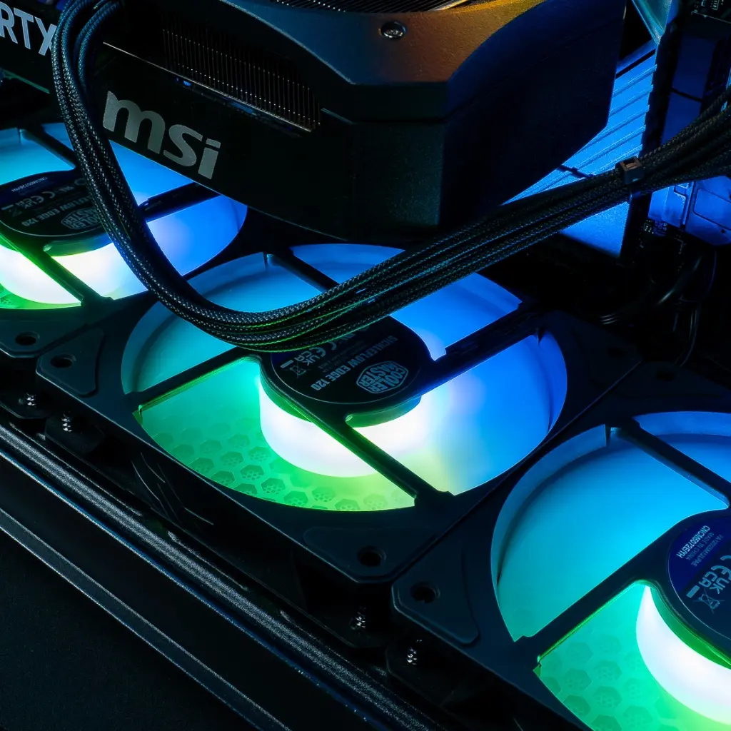 PC Fuego GEFORCE RTX™ 5070 