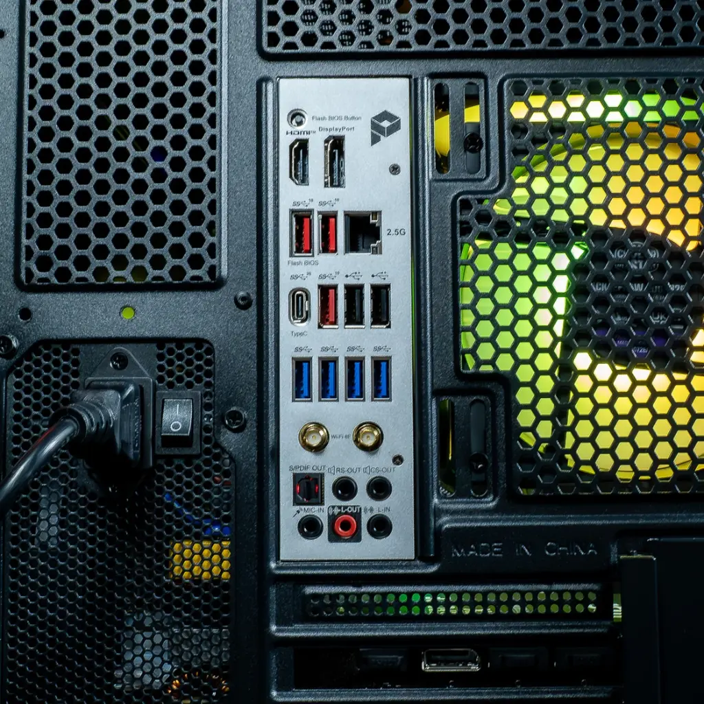 PC Fuego GEFORCE RTX™ 5070 