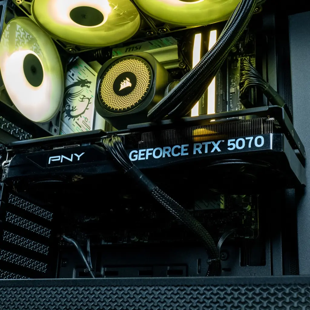 PC Corsair BlackFlag GEFORCE RTX™ 5070 - iCUE Certified  