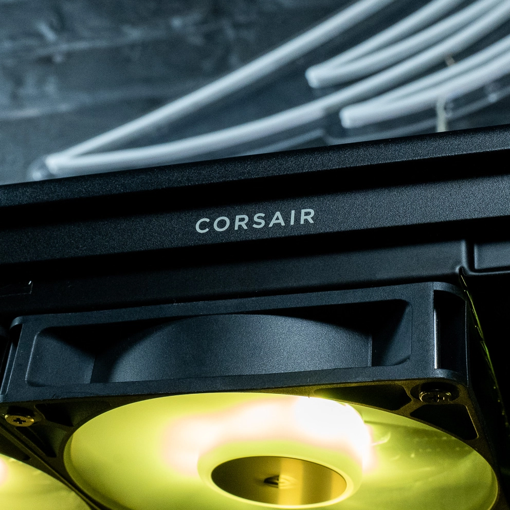 PC Corsair BlackFlag GEFORCE RTX™ 5070 - iCUE Certified  