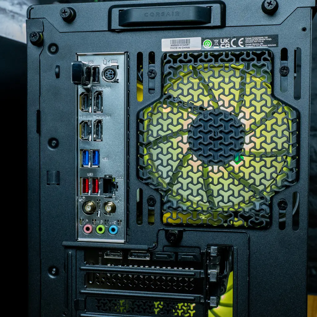 PC Corsair BlackFlag GEFORCE RTX™ 5070 - iCUE Certified  