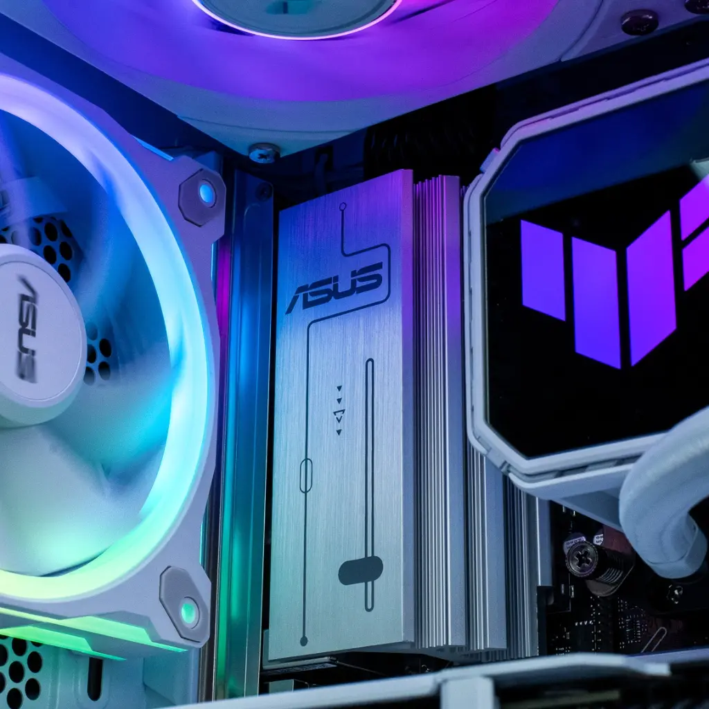 PC Lua Radeon™ RX 9060 XT - Powered By ASUS