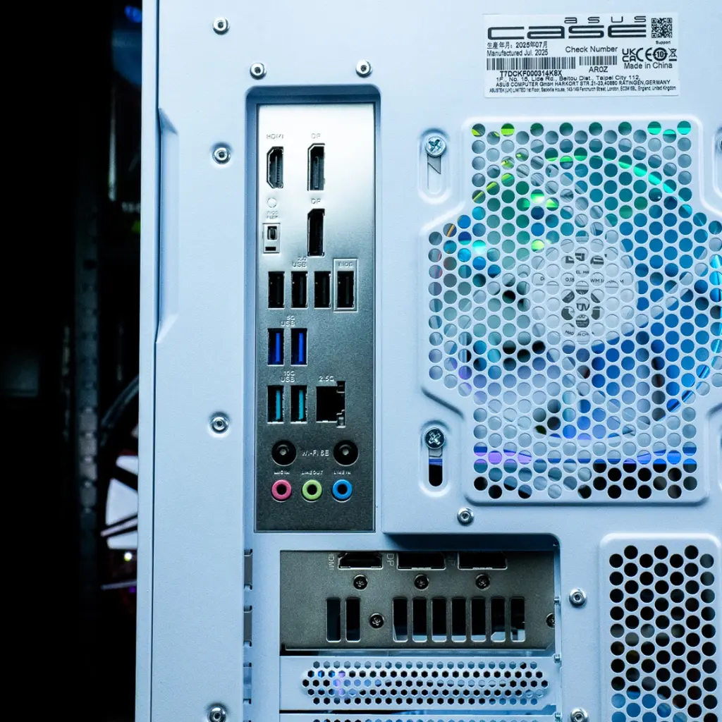 PC Lua Radeon™ RX 9060 XT - Powered By ASUS