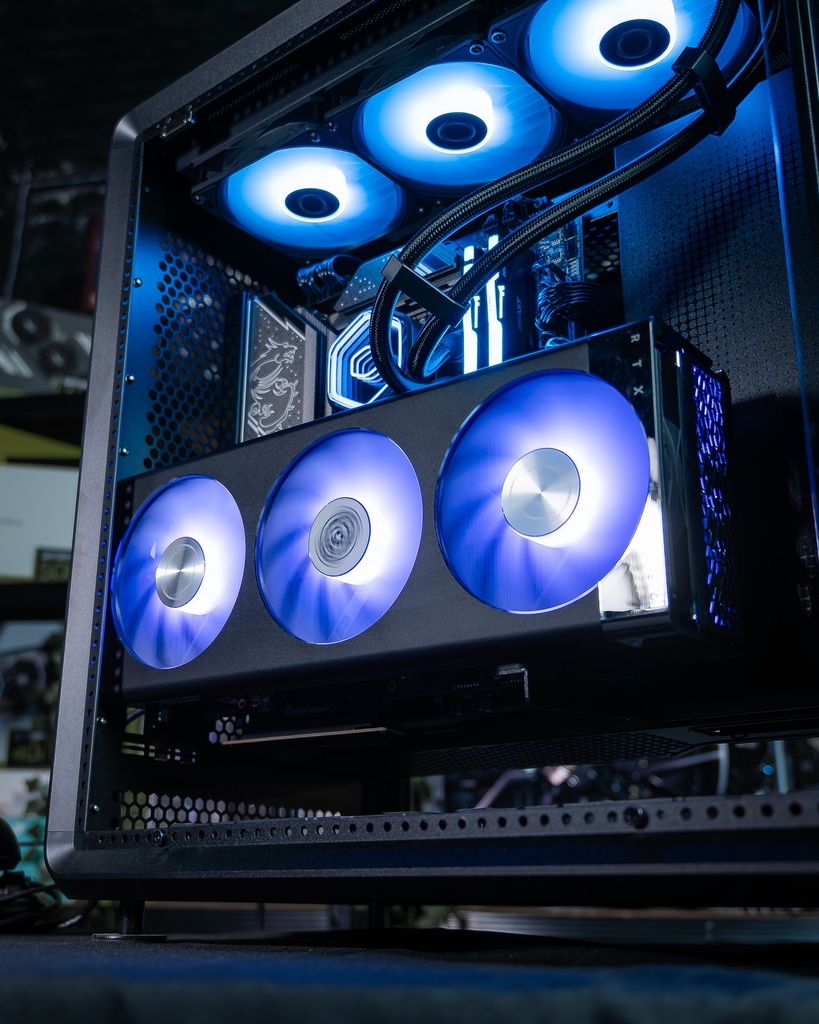 PC HAF EVO GEFORCE RTX™ 5080 - Limited Edition