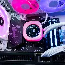 Gros plan watercooling LCD Corsair et RAM DDR5 RGB dans PC gamer Mountain GeForce RTX™ 5080 blanc configuration gaming 4K ultra
