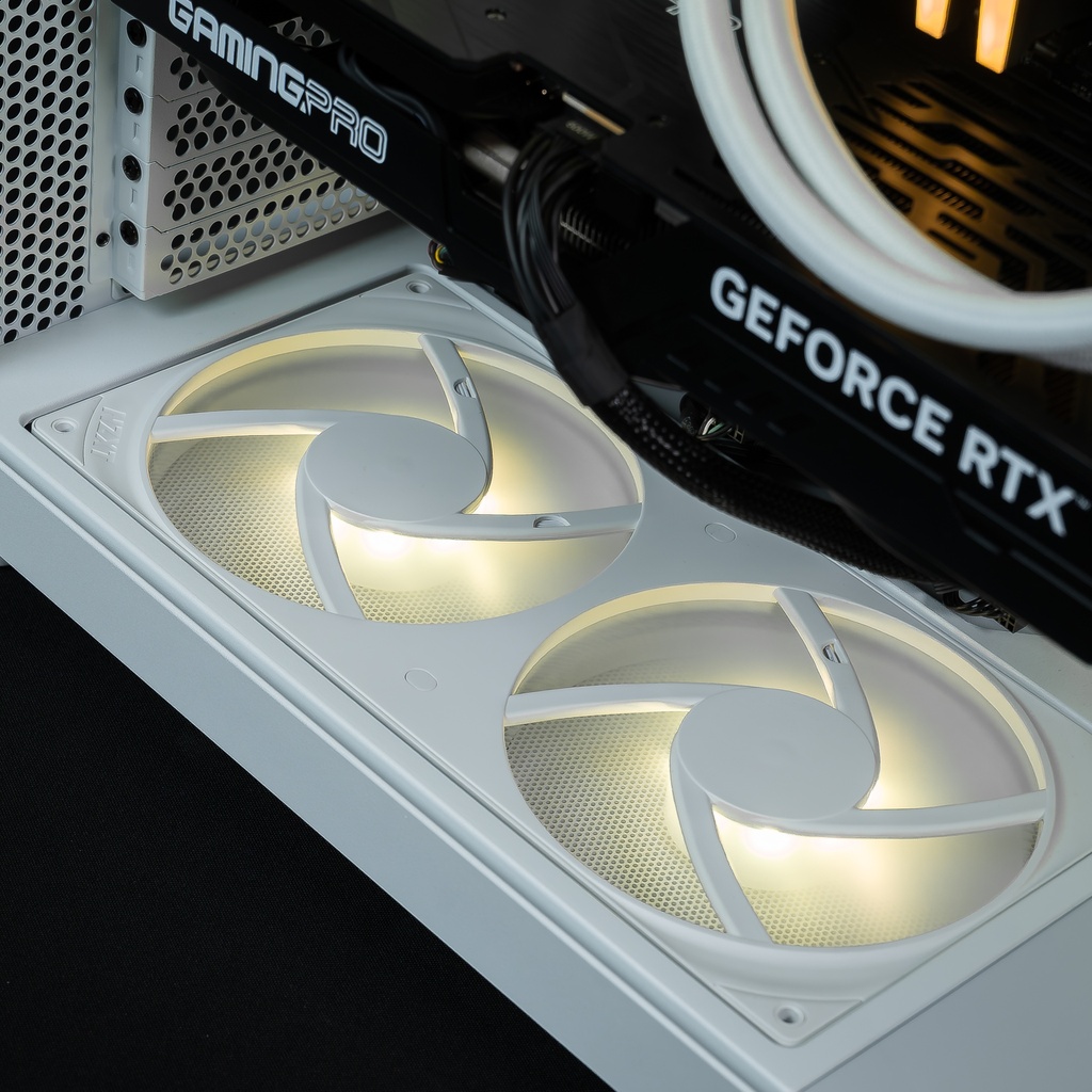 PC Player 6 GEFORCE RTX™ 5070 Ti by NZXT