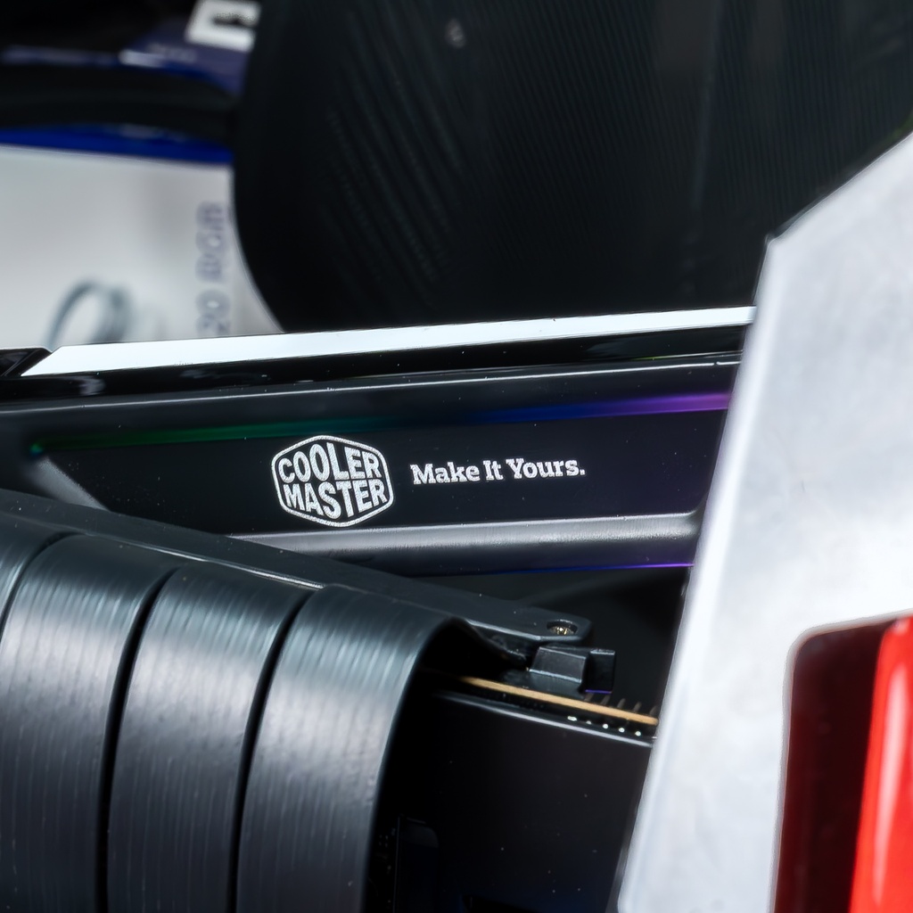 PC Sneaker X GEFORCE RTX™ 5070 Ti 