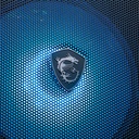 Gros plan sur le logo MSI en forme de dragon, apposé au centre d'un ventilateur de façade éclairé en bleu derrière la grille en mesh du PC gamer Savannah