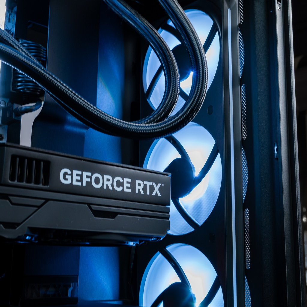 PC Solana GEFORCE RTX™ 5080