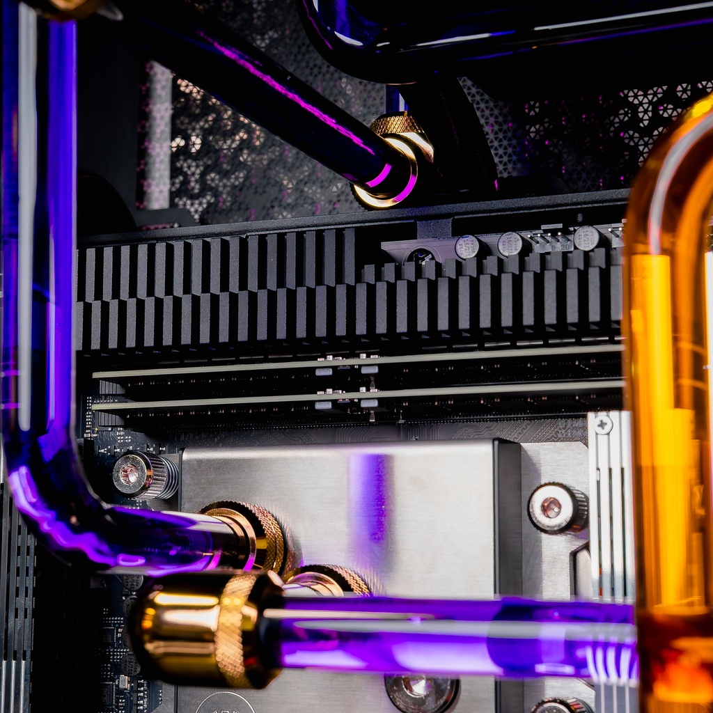 Détail carte mère et watercooling custom PC TITAN X Threadripper 7960X double RTX 5090 ultra performante