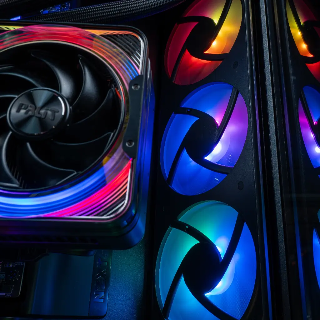 Visuel promotionnel du PC gamer Kraken : système de ventilation RGB haute performance intégré au NZXT H9 Flow, garantissant un flux d’air optimisé pour maintenir des performances maximales même en session gaming intensive